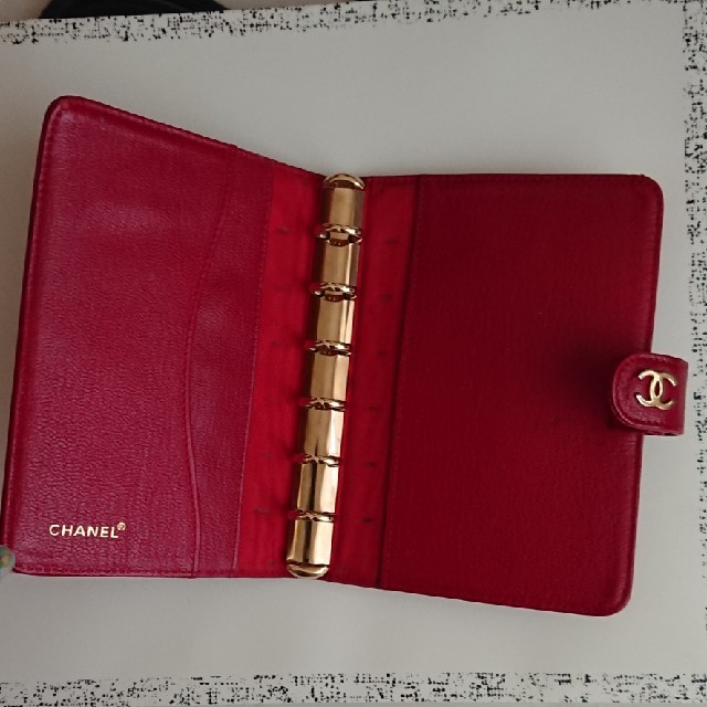 CHANEL(シャネル)のCHANEL 手帳カバー 手帳ケース スケジュール帳 レッド インテリア/住まい/日用品の文房具(カレンダー/スケジュール)の商品写真