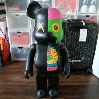 メディコムトイ(MEDICOM TOY)のkaws originalfake　人体模型　ベアブリック　1000%(その他)