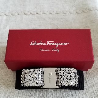 サルヴァトーレフェラガモ(Salvatore Ferragamo)のFerragamo　バレッタ　ブラック✖️シルバー(バレッタ/ヘアクリップ)