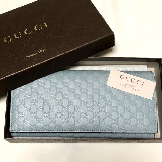 Gucci(グッチ)のGUCCI 長財布　水色 レディースのファッション小物(財布)の商品写真