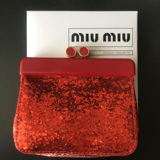 ミュウミュウ(miumiu)のMIUMIU グリッター　がま口　ポーチ　ミュウミュウ　新品未使用品(ポーチ)