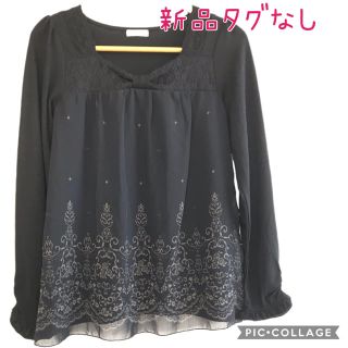 アクシーズファム(axes femme)の39.新品タグなし　プリントシフォン重ねカットソー (カットソー(長袖/七分))