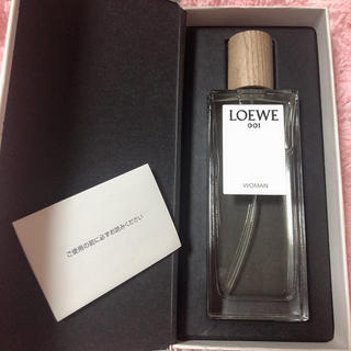 ロエベ(LOEWE)の新品未使用❤︎LOEWE  001 WOMAN オードゥパルファン50ml(香水(女性用))