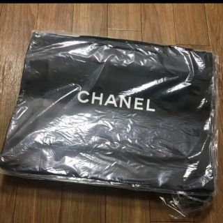 シャネル(CHANEL)の【新品】シャネルショップ袋　4枚セット！(ショップ袋)