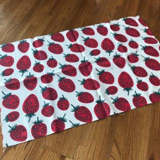 マリメッコ(marimekko)のマリメッコ　マンシッカ　生地 ②(生地/糸)