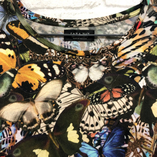 ZARA(ザラ)のZARA 蝶柄　Tシャツ　L インスタ映え　総柄　カラフル　奇抜　 メンズのトップス(Tシャツ/カットソー(半袖/袖なし))の商品写真