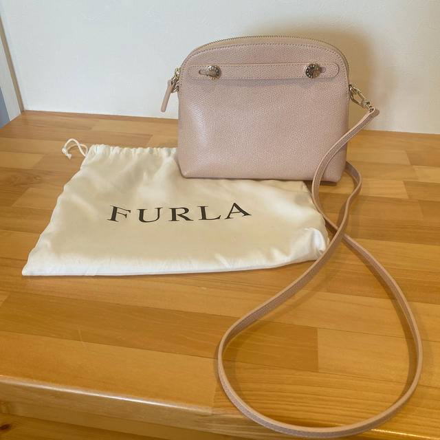 Furla(フルラ)の最終値下フルラ❤️ベビーピンク色ショルダー レディースのバッグ(ショルダーバッグ)の商品写真