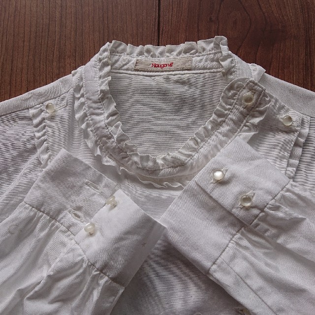 Rouge vif(ルージュヴィフ)の可愛い白のシャツ レディースのトップス(シャツ/ブラウス(長袖/七分))の商品写真