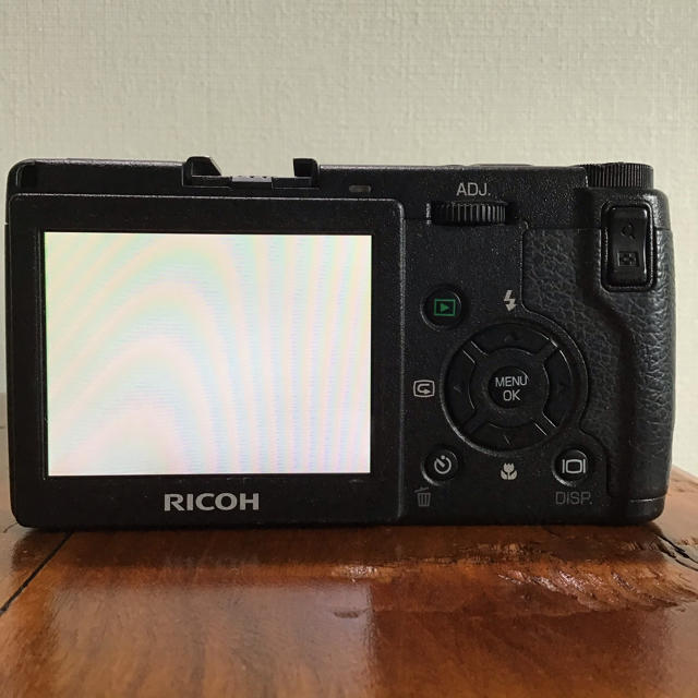 RICOH(リコー)のRICOH GR DIGITAL ジャンク 液晶不良 リコー スマホ/家電/カメラのカメラ(コンパクトデジタルカメラ)の商品写真