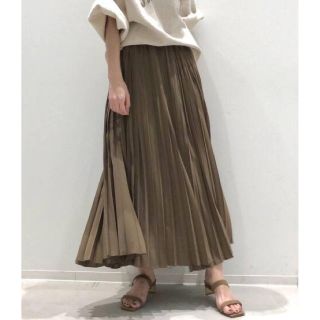 アパルトモンドゥーズィエムクラス(L'Appartement DEUXIEME CLASSE)のL'Appartement Pleats Skirt  (ロングスカート)