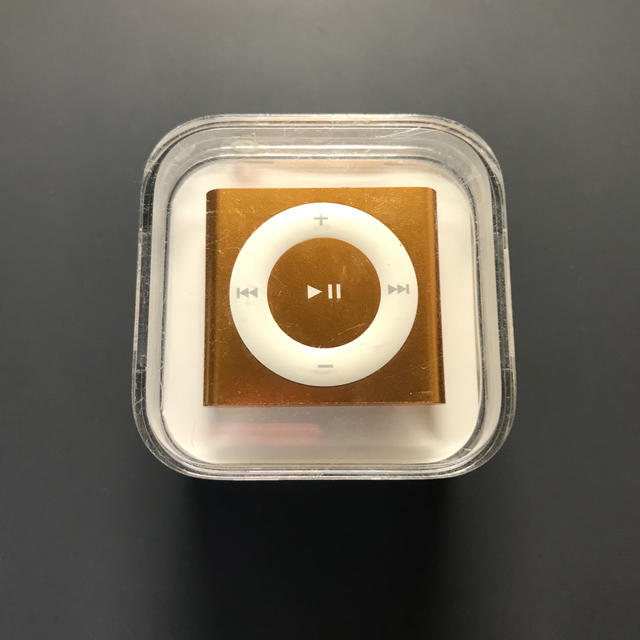 Apple(アップル)のiPod shuffle MC749J/A スマホ/家電/カメラのオーディオ機器(ポータブルプレーヤー)の商品写真