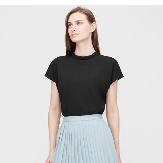 ユニクロ(UNIQLO)の今季ユニクロ クレープジャージースタンドカラーT（半袖）(シャツ/ブラウス(半袖/袖なし))