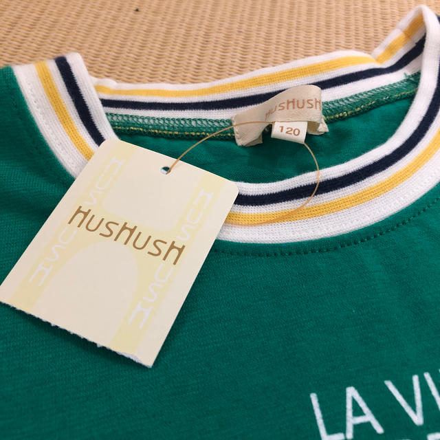 HusHush(ハッシュアッシュ)のキッズ　Tシャツ　ハッシュアッシュ　120 キッズ/ベビー/マタニティのキッズ服男の子用(90cm~)(Tシャツ/カットソー)の商品写真