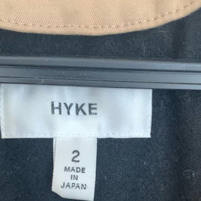 HYKE(ハイク)のHYKE ノーカラートレンチコート レディースのジャケット/アウター(トレンチコート)の商品写真