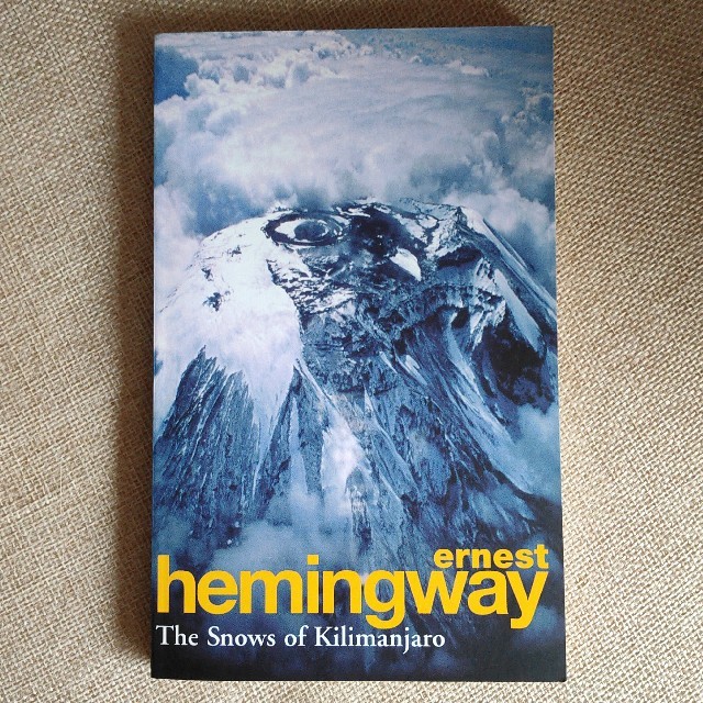 洋書) The SNOWS OF KILIMANJARO エンタメ/ホビーの本(洋書)の商品写真