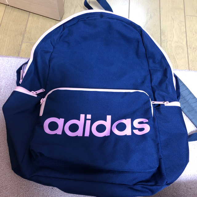 adidas(アディダス)のアディダス　adidas リュックサック　美品 レディースのバッグ(リュック/バックパック)の商品写真