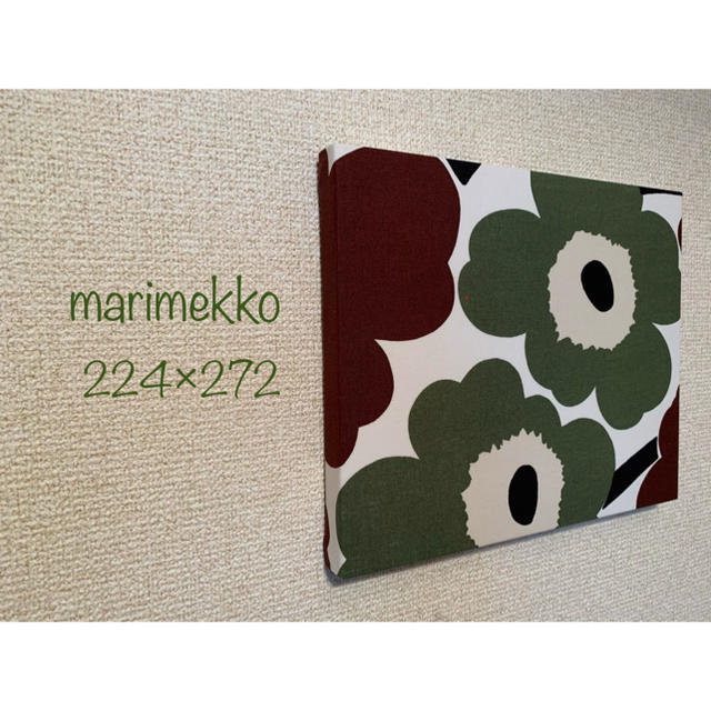 marimekko(マリメッコ)のマリメッコ 緑×茶ピエニウニッコ  ハンドメイドファブリックパネル ハンドメイドのインテリア/家具(インテリア雑貨)の商品写真