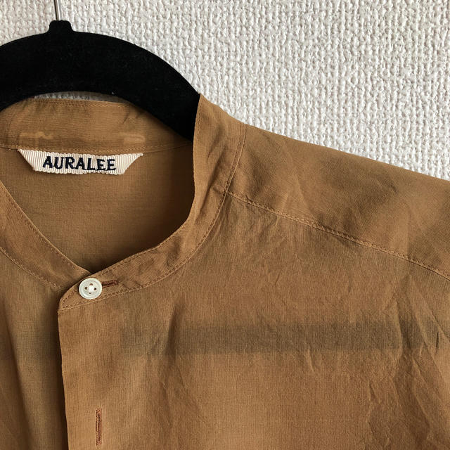 Ron Herman(ロンハーマン)のbob様専用 auralee  シアーシャツ　バンドカラー　ブラウン　サイズ1 レディースのトップス(シャツ/ブラウス(長袖/七分))の商品写真