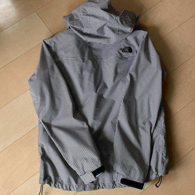 THE NORTH FACE(ザノースフェイス)のTHE NORTH FACE アウタージャケット  レディースのジャケット/アウター(ナイロンジャケット)の商品写真