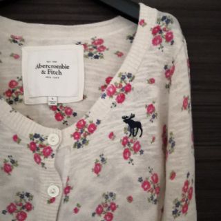 アバクロンビーアンドフィッチ(Abercrombie&Fitch)の美品送料込！アバクロンビー＆フィッチ アバクロムース刺繍花柄ニット セーター(ニット/セーター)