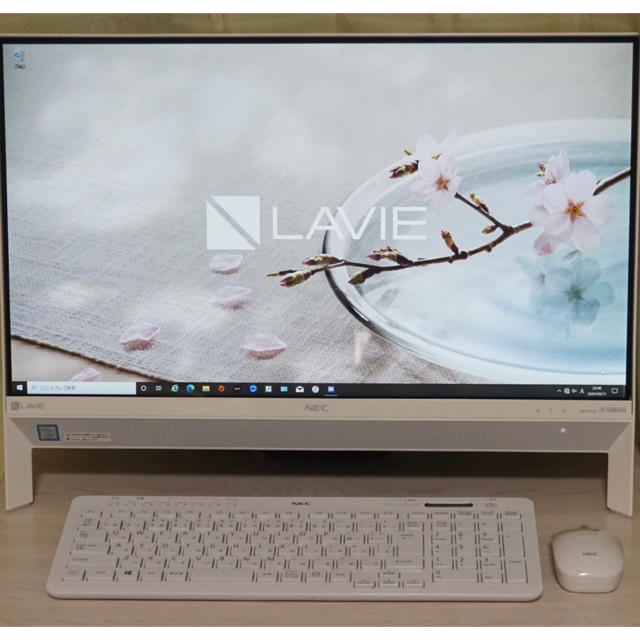 富士通(フジツウ)の富士通 PC-DA700/KAW デスクトップ一体型 テレビ視聴可能 スマホ/家電/カメラのPC/タブレット(デスクトップ型PC)の商品写真