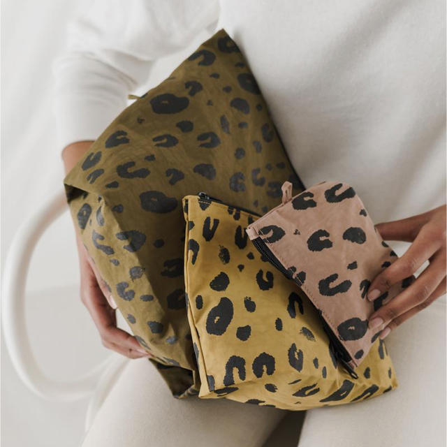 DEUXIEME CLASSE(ドゥーズィエムクラス)のBAGGU Go Pouch Set   Leopard バグー　ポーチセット レディースのファッション小物(ポーチ)の商品写真