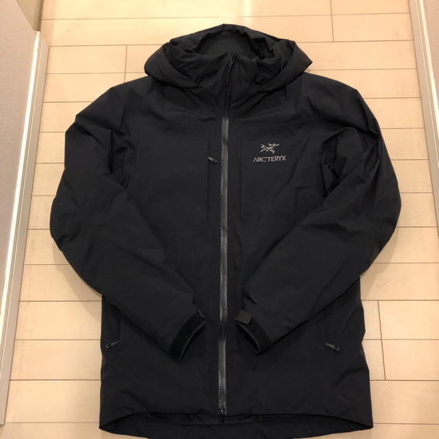 割引価格 ARC'TERYX ブラック XS アークテリクス フィションSV