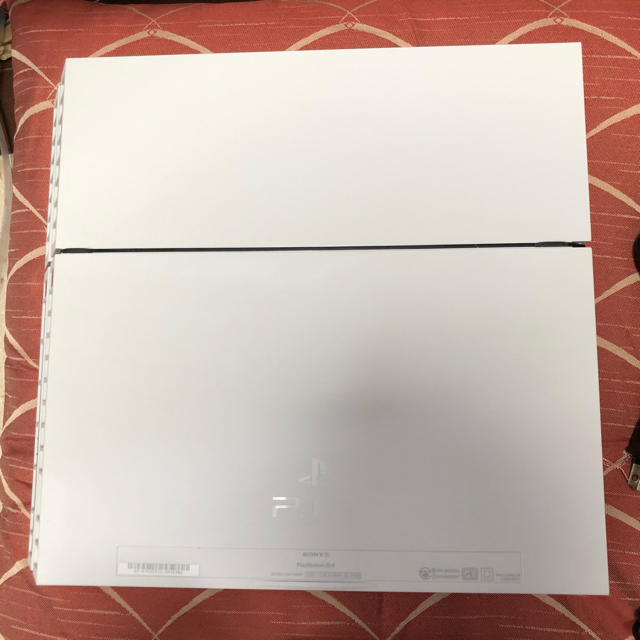 PlayStation4(プレイステーション4)のPS4 中古　一式　美品　極美品 エンタメ/ホビーのゲームソフト/ゲーム機本体(家庭用ゲーム機本体)の商品写真