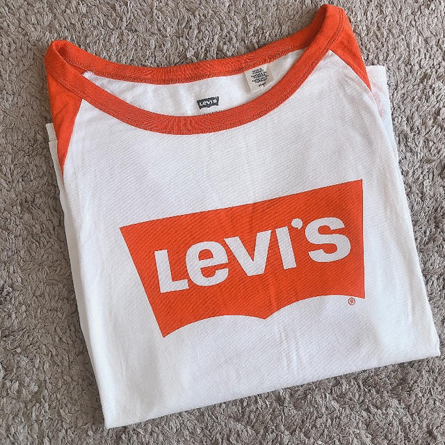 Levi's(リーバイス)の【gj様お取り置き商品】Levi's コットンロンT / 長袖Tシャツ  レディースのトップス(Tシャツ(長袖/七分))の商品写真