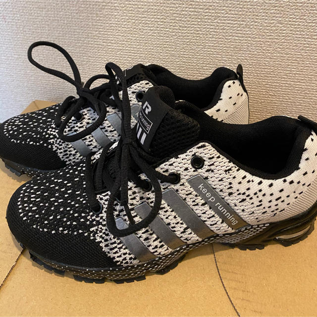 スニーカー Keep Runningの通販 By こむぎshop ラクマ スニーカー Keep Runningの通販 By こむぎshop ラクマ