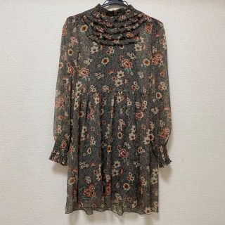 ザラ(ZARA)のZARA 花柄　ワンピース(ひざ丈ワンピース)