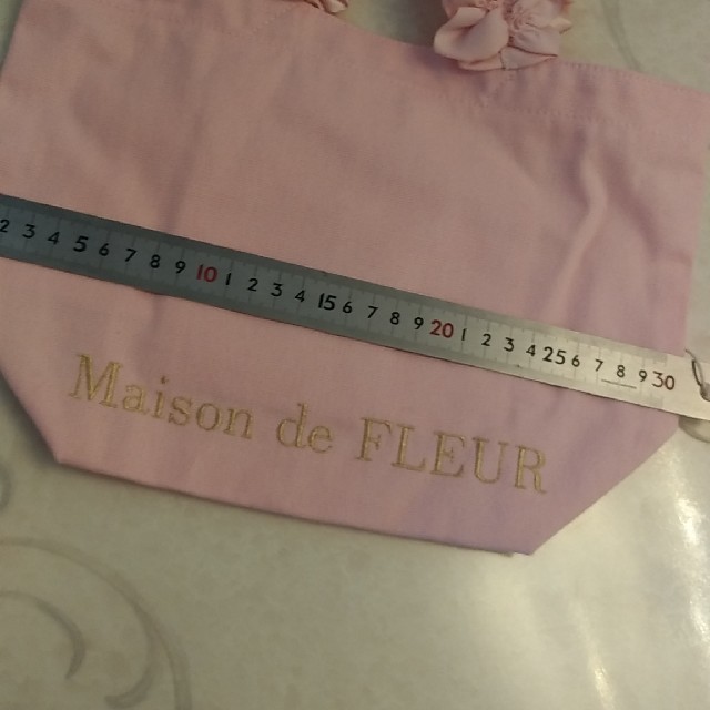 Maison de FLEUR(メゾンドフルール)の🎀メゾンドフルール🎀フリル🎀トートバック🎀ピンク🎀 レディースのバッグ(トートバッグ)の商品写真