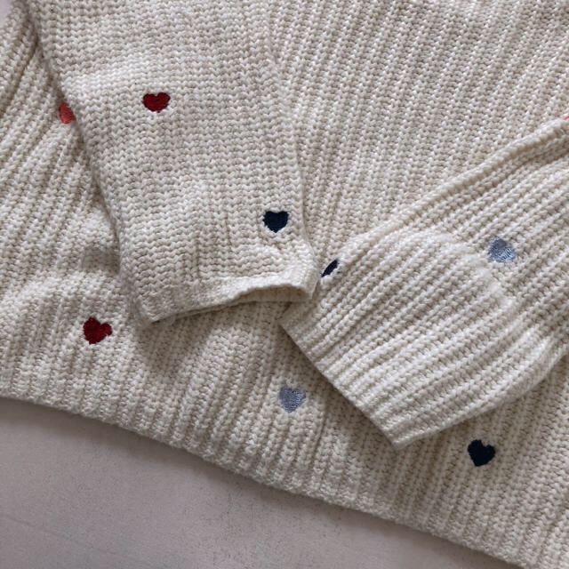 ZARA KIDS(ザラキッズ)のお値下げ！ ザラガールズ ハート柄トップス キッズ/ベビー/マタニティのキッズ服女の子用(90cm~)(ニット)の商品写真