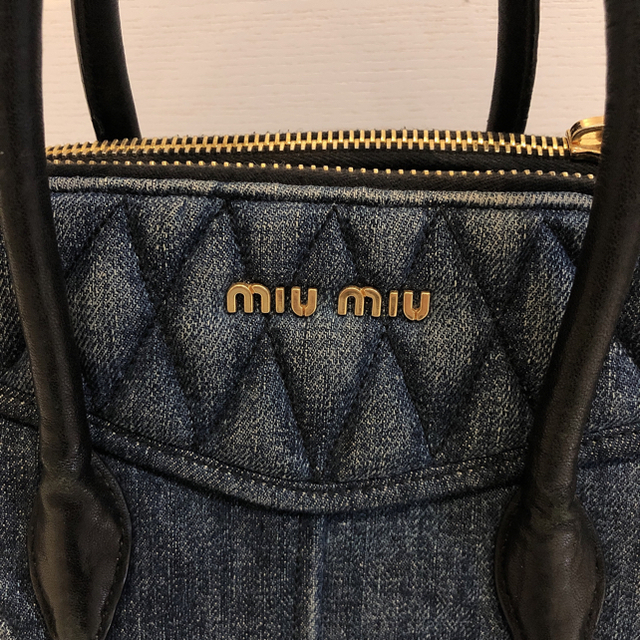 miumiu(ミュウミュウ)のアップルパイ様 レディースのバッグ(ショルダーバッグ)の商品写真