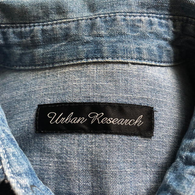 URBAN RESEARCH(アーバンリサーチ)のアーバンリサーチ　デニム　シャツ　中古品 レディースのトップス(シャツ/ブラウス(長袖/七分))の商品写真