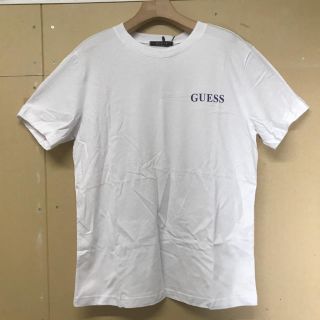 ゲス(GUESS)のオススメ　Sサイズ 新品未使Tシャツ　guess ゲスtシャツ男女兼用　送料無料(Tシャツ/カットソー(半袖/袖なし))