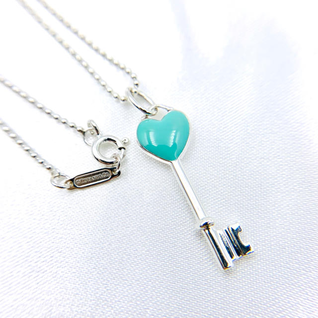 Tiffany & Co.(ティファニー)の美品☆ティファニー ハートキーペンダント レディースのアクセサリー(ネックレス)の商品写真