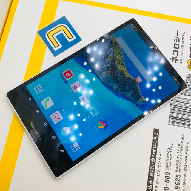 AQUOS(アクオス)の-2-5769 ドコモ AQUOS PAD SH-06F ホワイト スマホ/家電/カメラのPC/タブレット(タブレット)の商品写真