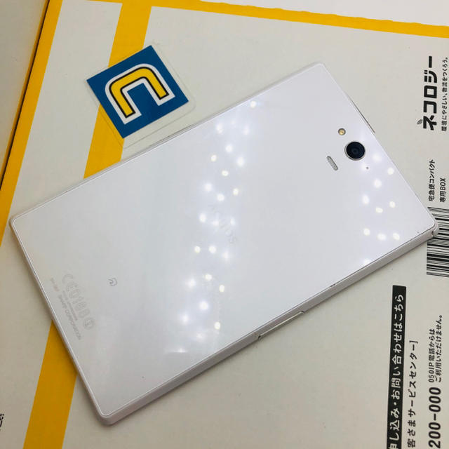 AQUOS(アクオス)の-2-5769 ドコモ AQUOS PAD SH-06F ホワイト スマホ/家電/カメラのPC/タブレット(タブレット)の商品写真