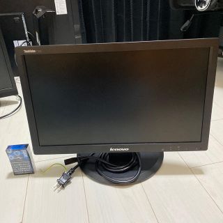 レノボ(Lenovo)のlenovo モニター(ディスプレイ)