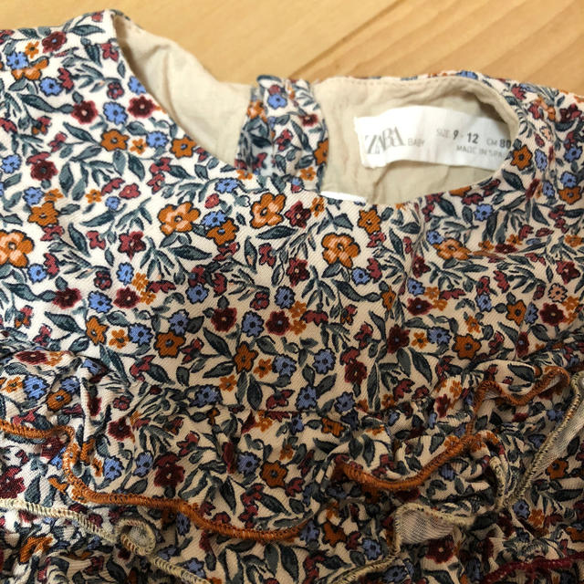 ZARA KIDS(ザラキッズ)のザラベビー 花柄ワンピース キッズ/ベビー/マタニティのベビー服(~85cm)(ワンピース)の商品写真