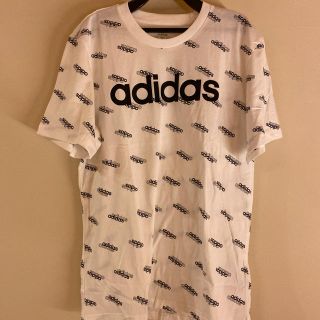 アディダス(adidas)のリニアロゴ・モノグラムの半袖Tシャツ。(Tシャツ/カットソー(半袖/袖なし))