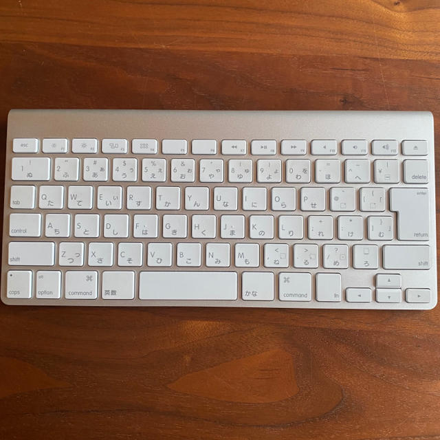 Apple(アップル)のApple keyboard スマホ/家電/カメラのPC/タブレット(PC周辺機器)の商品写真