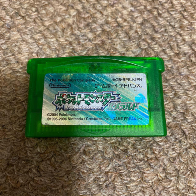 ポケモン(ポケモン)のポケモン　エメラルド  中古 エンタメ/ホビーのゲームソフト/ゲーム機本体(携帯用ゲームソフト)の商品写真