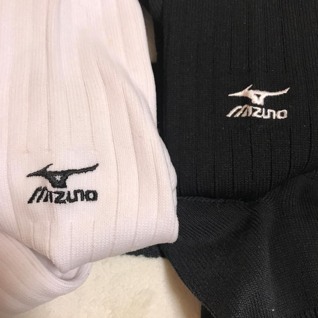 MIZUNO(ミズノ)のミズノ　サッカーソックス白黒 スポーツ/アウトドアのサッカー/フットサル(その他)の商品写真