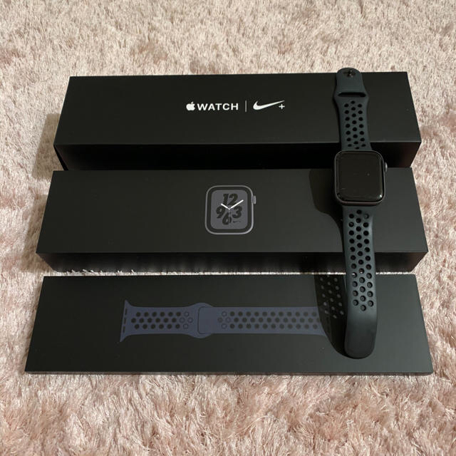 Apple Watch(アップルウォッチ)のApple watch series4 44mm NIKE メンズの時計(腕時計(デジタル))の商品写真