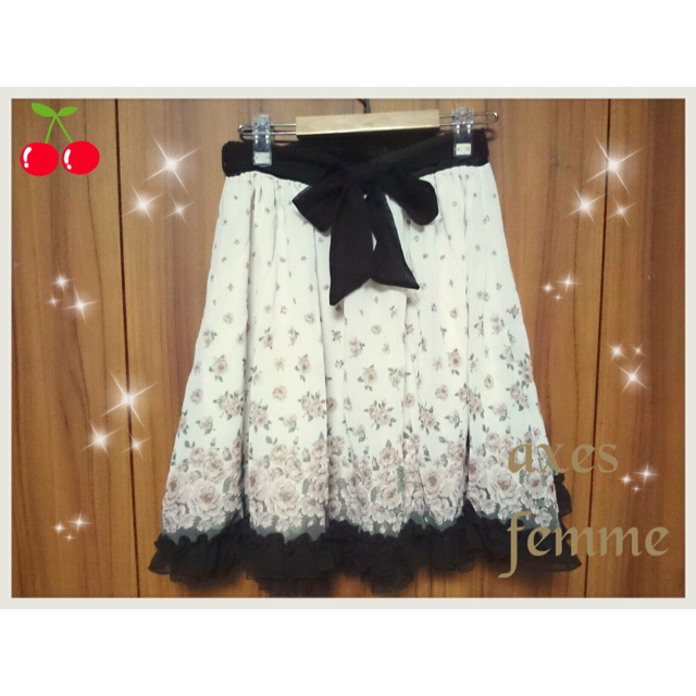 axes femme(アクシーズファム)のバラ柄🌹リボン付きスカート♡ブラウン レディースのスカート(ひざ丈スカート)の商品写真
