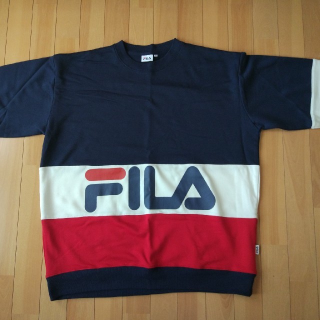 FILA(フィラ)のFILA フィラ トレーナー トリコロールカラー サイズLL メンズのトップス(スウェット)の商品写真