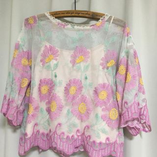 ダブルクローゼット(w closet)のw closet刺繍トップス(カットソー(半袖/袖なし))