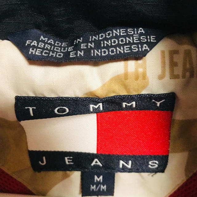 TOMMY HILFIGER(トミーヒルフィガー)のtommy  HILFIGER ベスト　メンズ メンズのトップス(ベスト)の商品写真